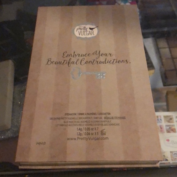 Pretty Vulgar Nightingale Palette - Picture 2 of 6